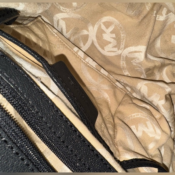 Michael Kors Black Leather Slouchy Shoulder/Duffle Bag - Picture 10 of 10